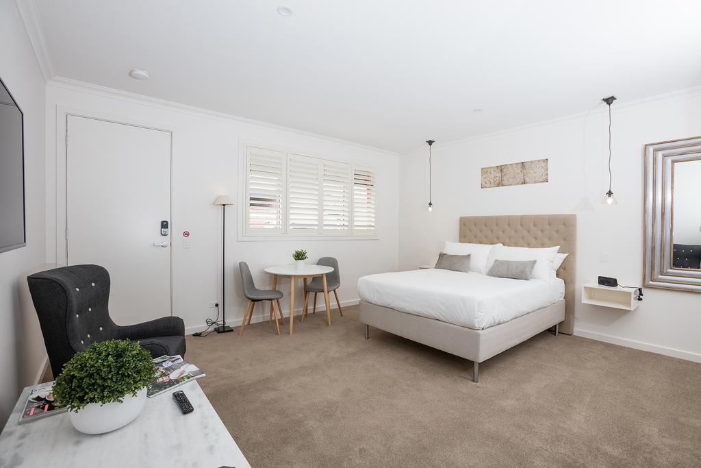 Newington Apartments Баларат Екстериор снимка
