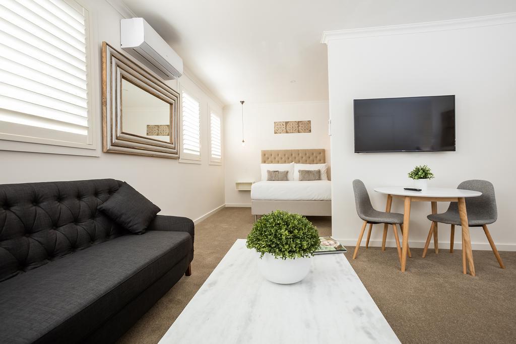 Newington Apartments Баларат Екстериор снимка